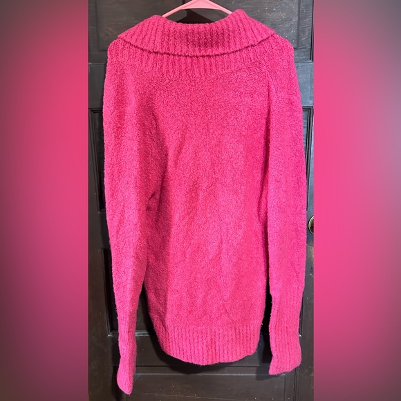 Cowl Neck/Off-The-Shoulder Sweater, Pom-Pom Beanie, and Gloves Set - Picture 3 of 7